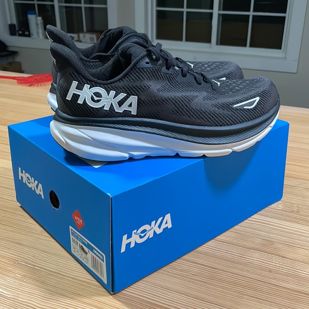 Brand new mens Hoka Clifton 9s
